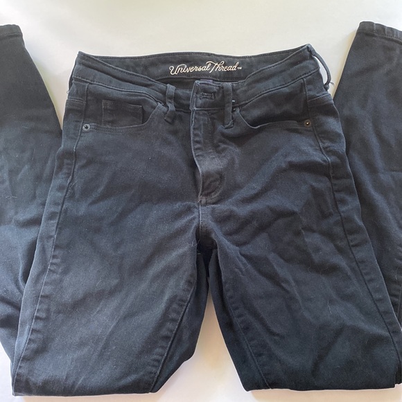 Universal Thread Jeans - Picture 3 of 4